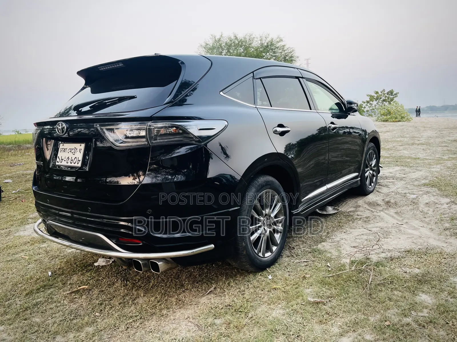 Toyota Harrier 2.0 2014 Black