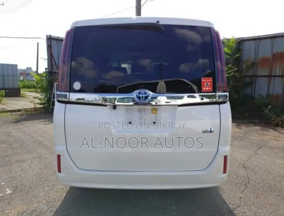 Toyota Noah 1.8 FWD Hybrid (7 Seater) 2021 Pearl