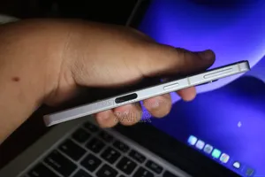 Sharp Aquos R7 128 GB Silver