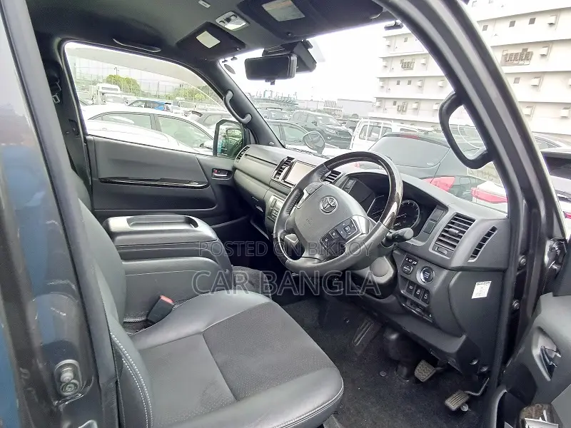 Toyota HiAce 2021 Grey