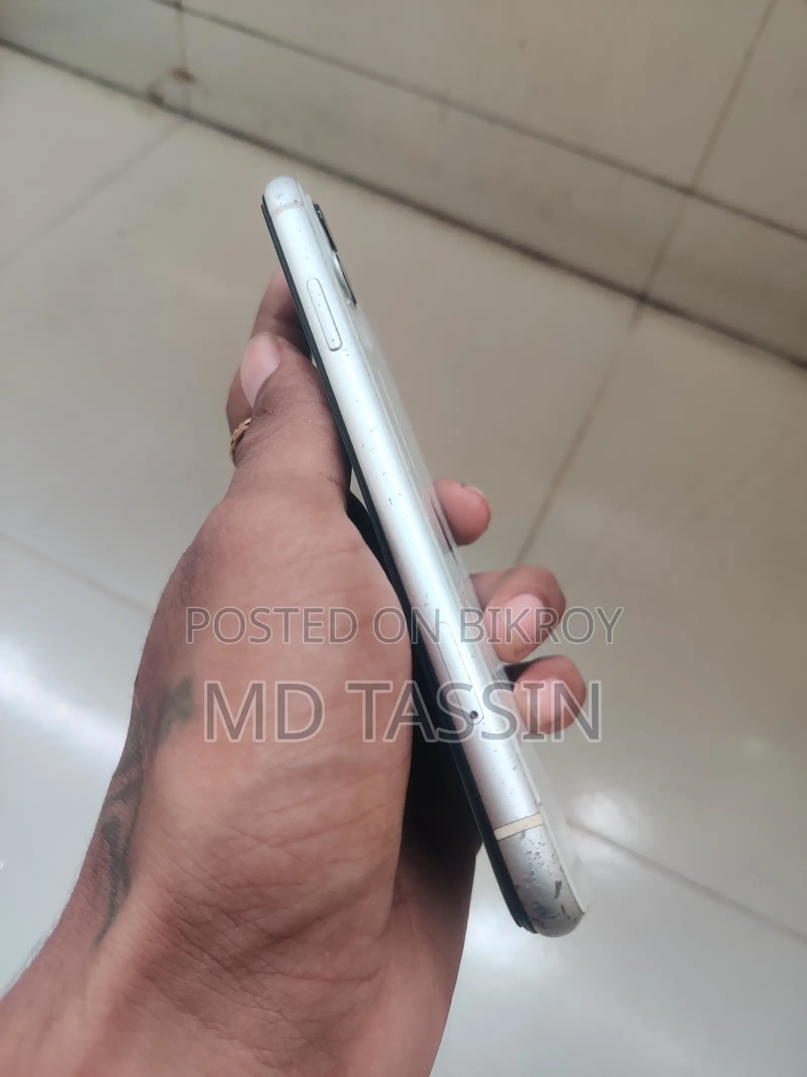 Apple iPhone 11 64 GB White