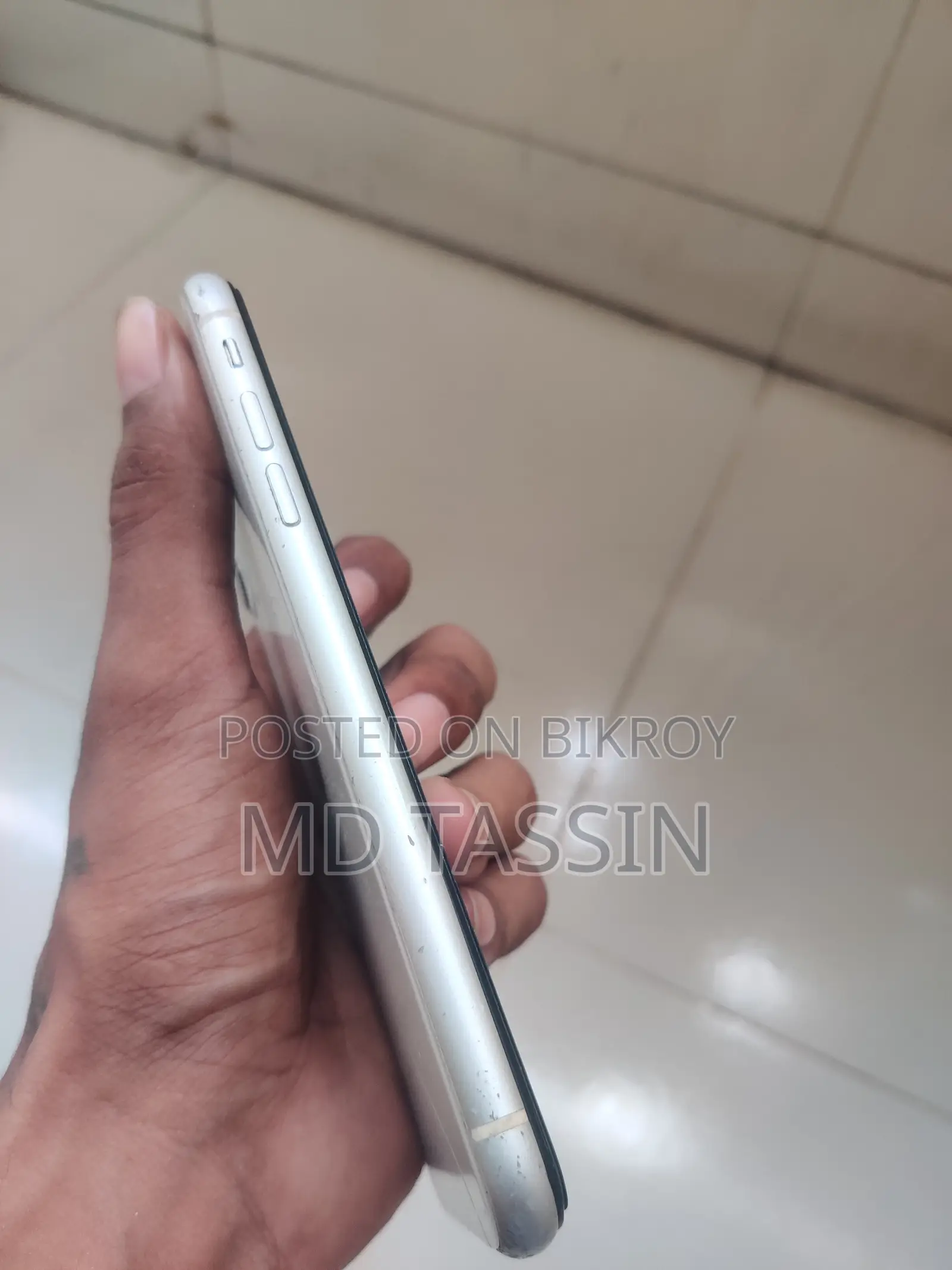 Apple iPhone 11 64 GB White
