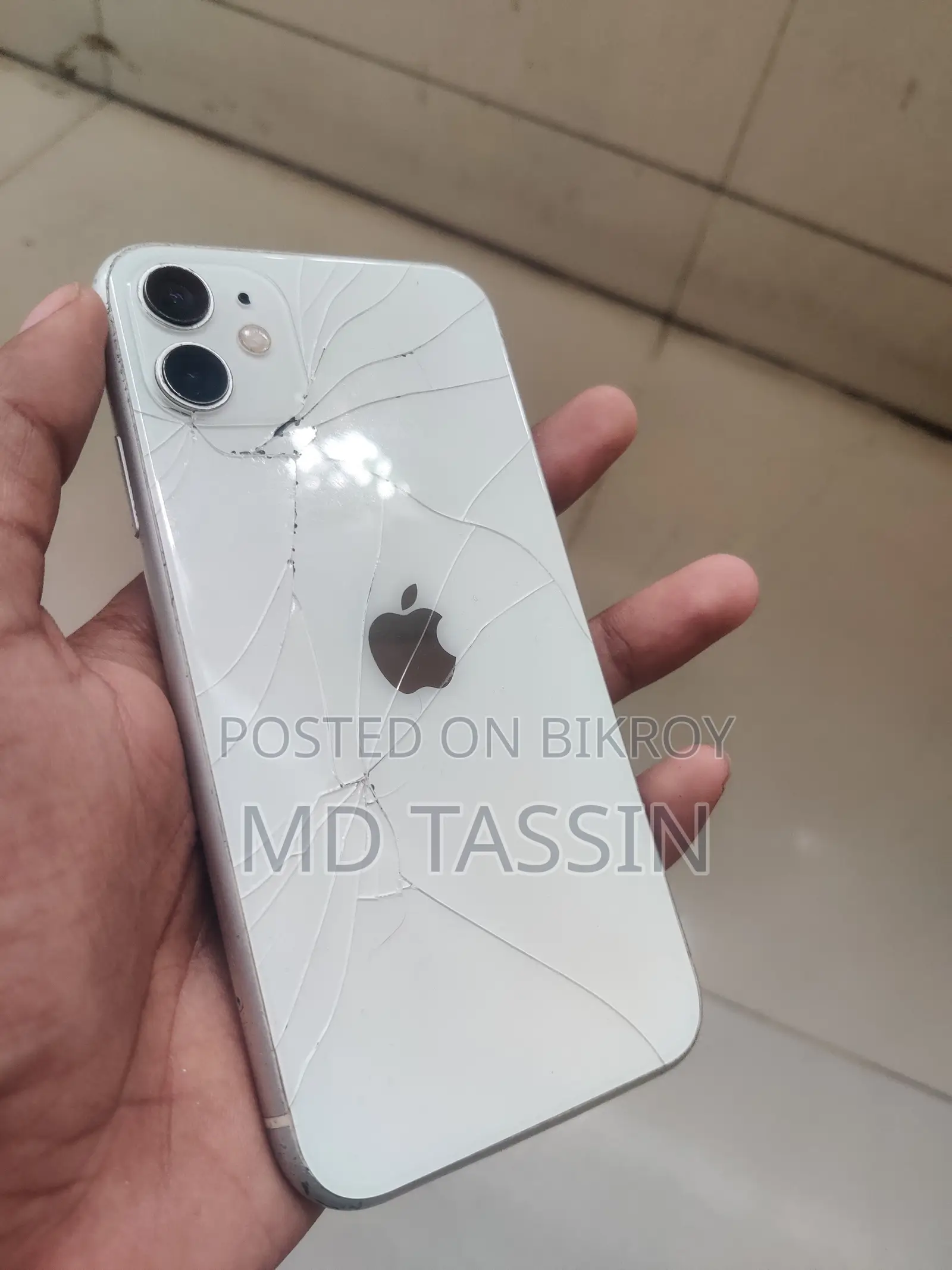 Apple iPhone 11 64 GB White