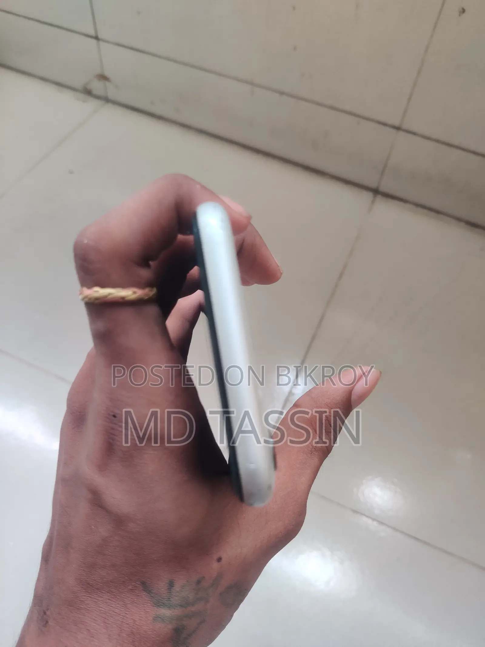 Apple iPhone 11 64 GB White