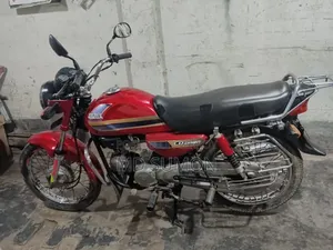 Hero Dawn 100 2012 Red