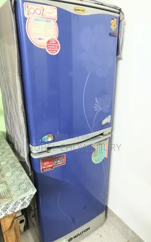 Walton Fridge - Running (Well Maintained)