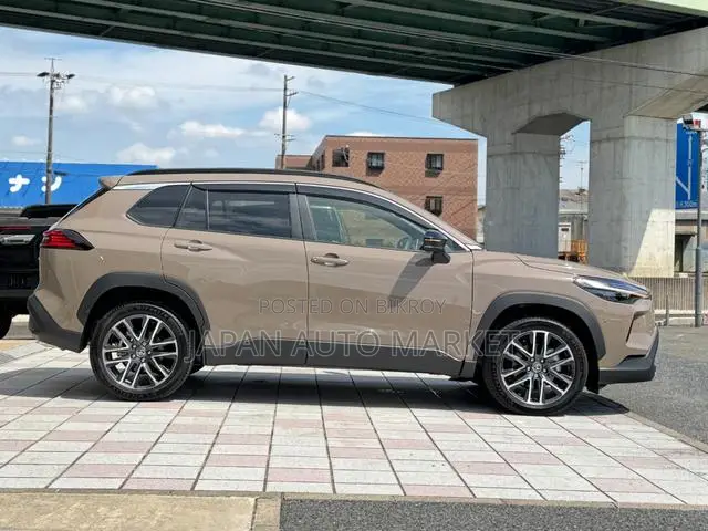 Toyota Corolla Cross 2025 Brown