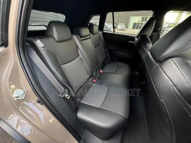 Toyota Corolla Cross 2025 Brown