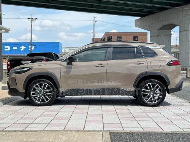 Toyota Corolla Cross 2025 Brown