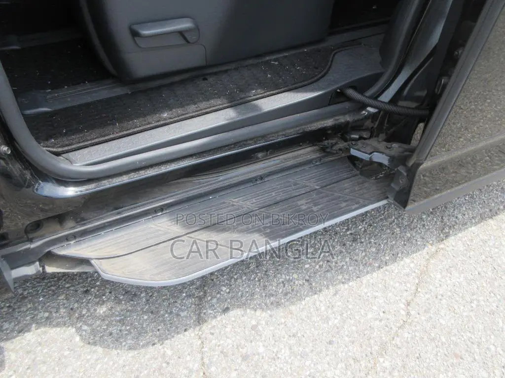 Toyota Voxy 2023 Black