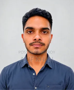 Video Editor and Digital Creative Specialist With AI