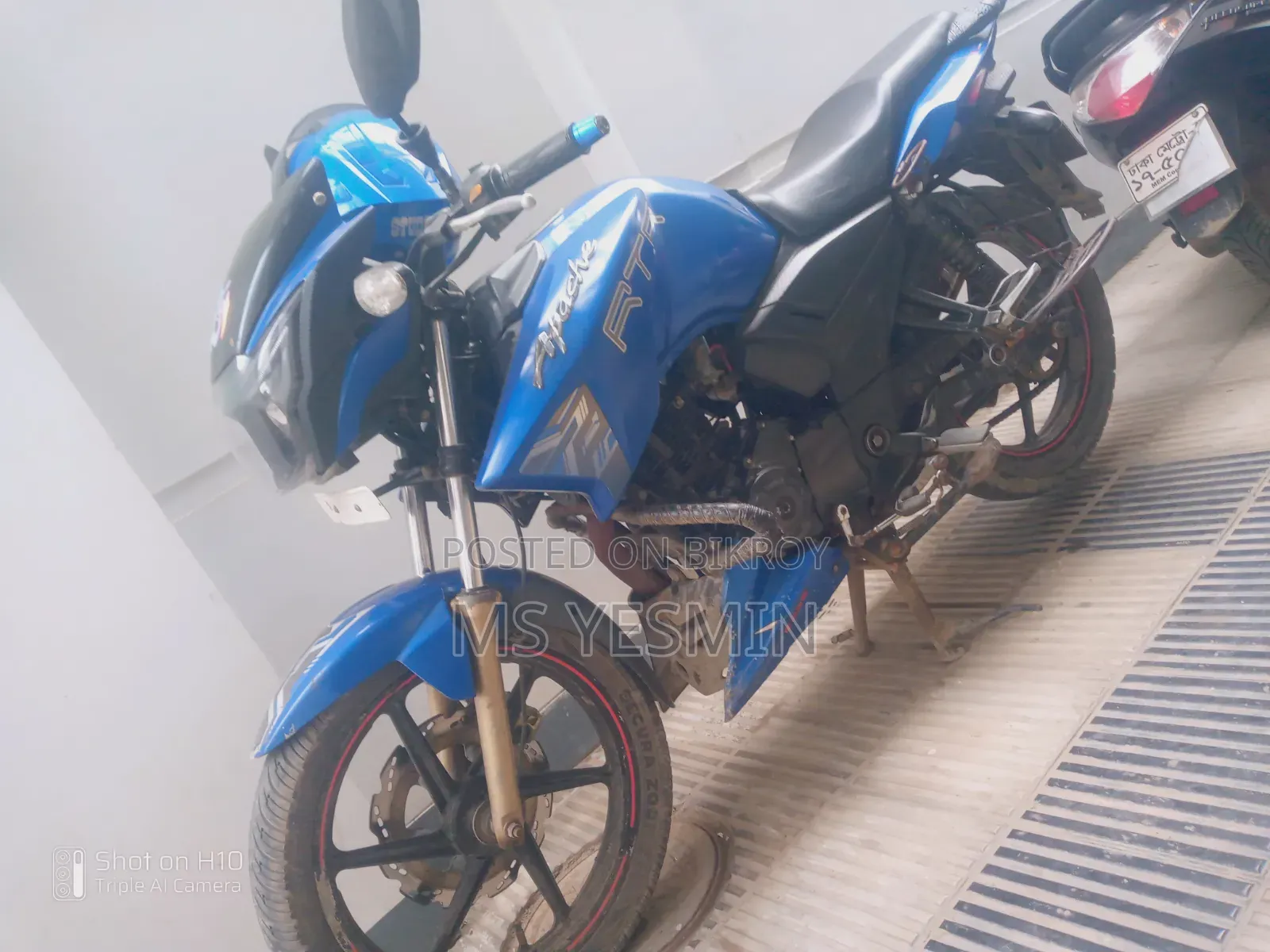 TVS Apache RTR 160 2V 2016 Blue