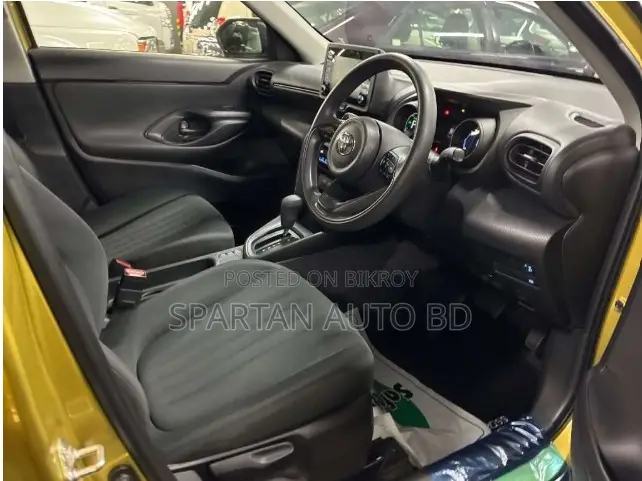 Toyota Yaris Cross 2021 Gold