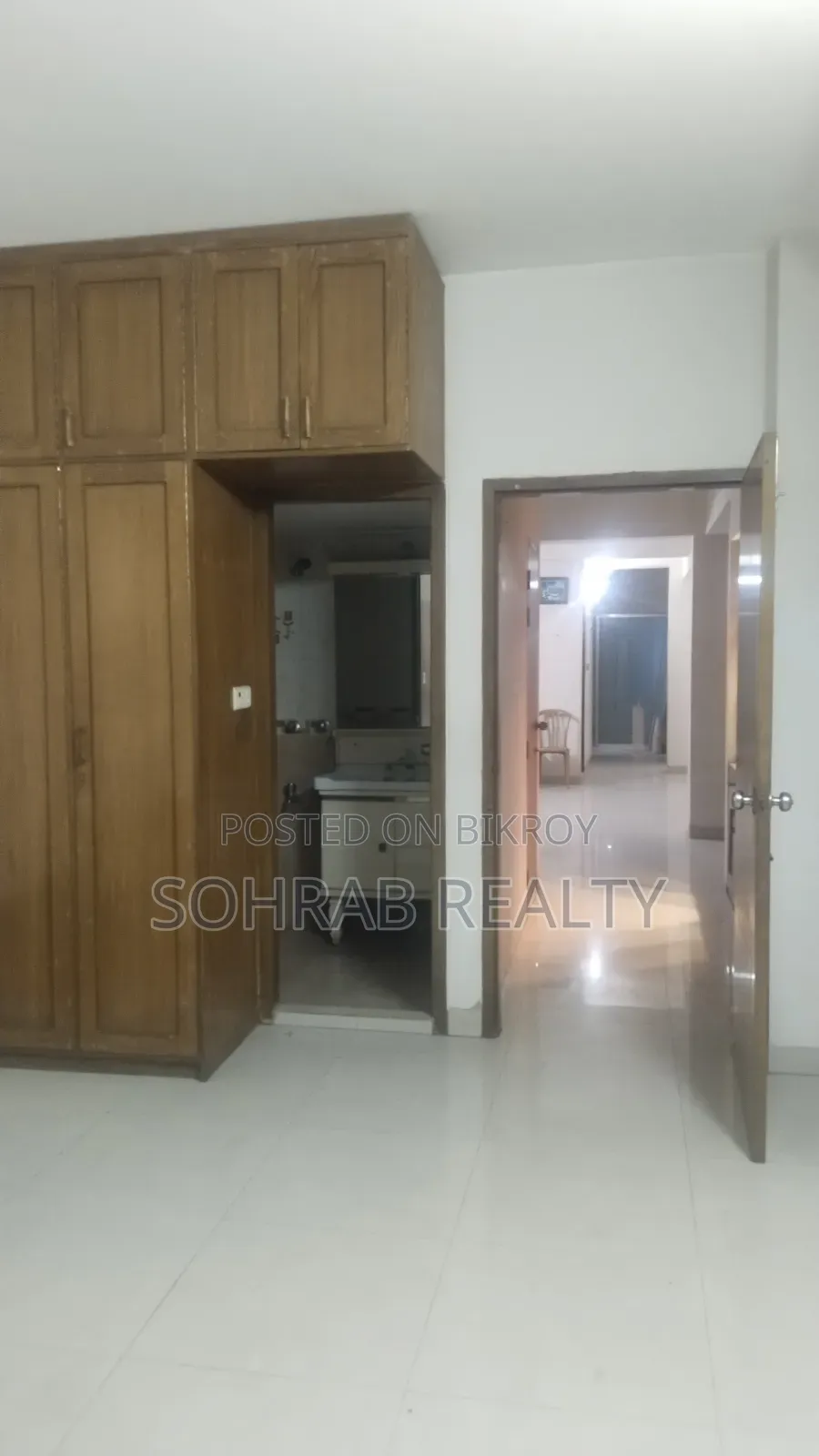 4bdrm Apartment in Sohrab Realty, Uttara for Sale