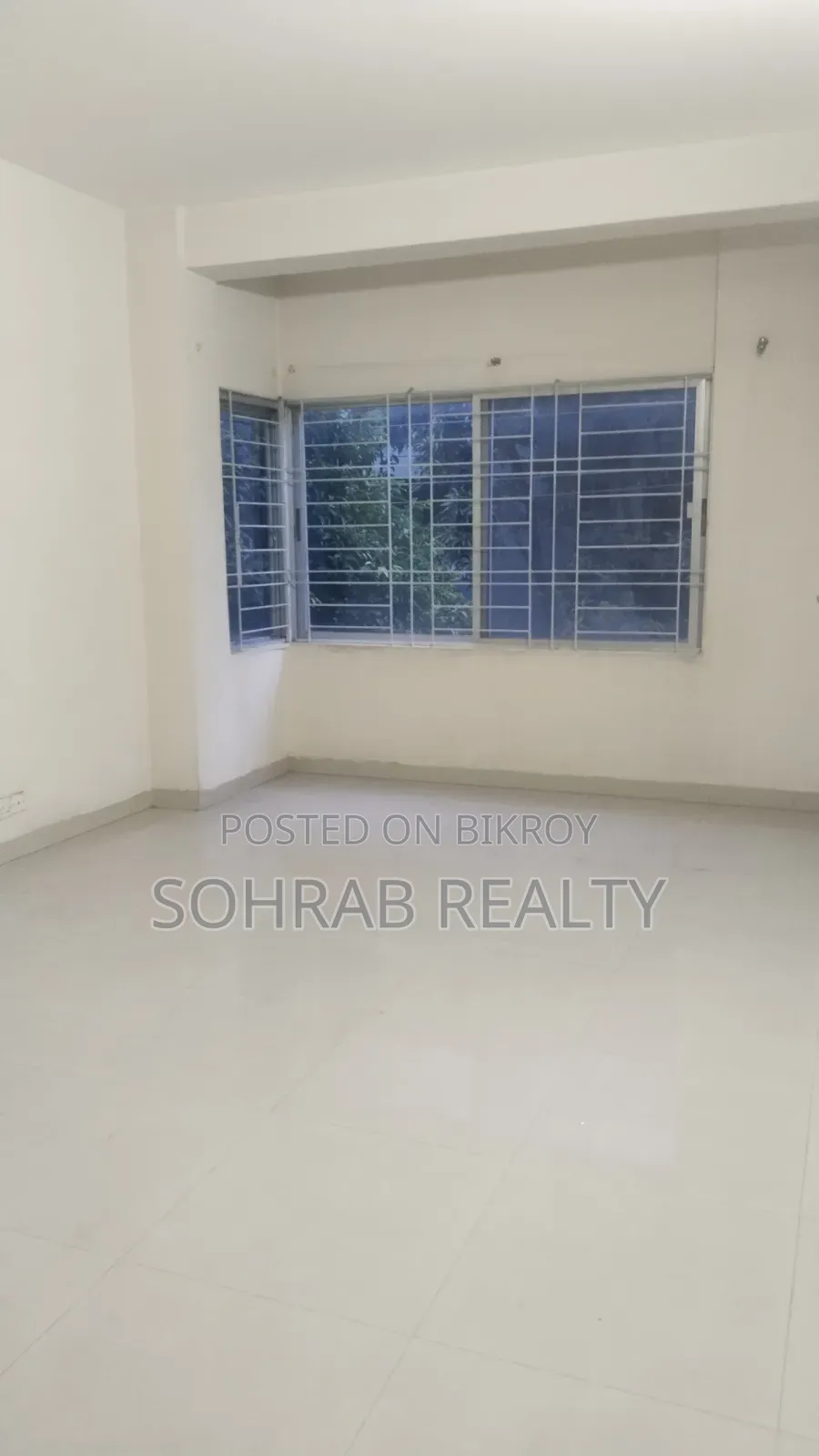4bdrm Apartment in Sohrab Realty, Uttara for Sale