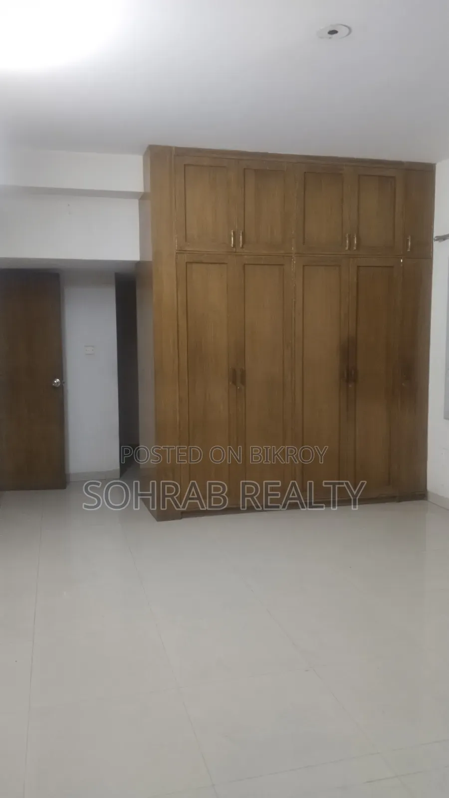 4bdrm Apartment in Sohrab Realty, Uttara for Sale