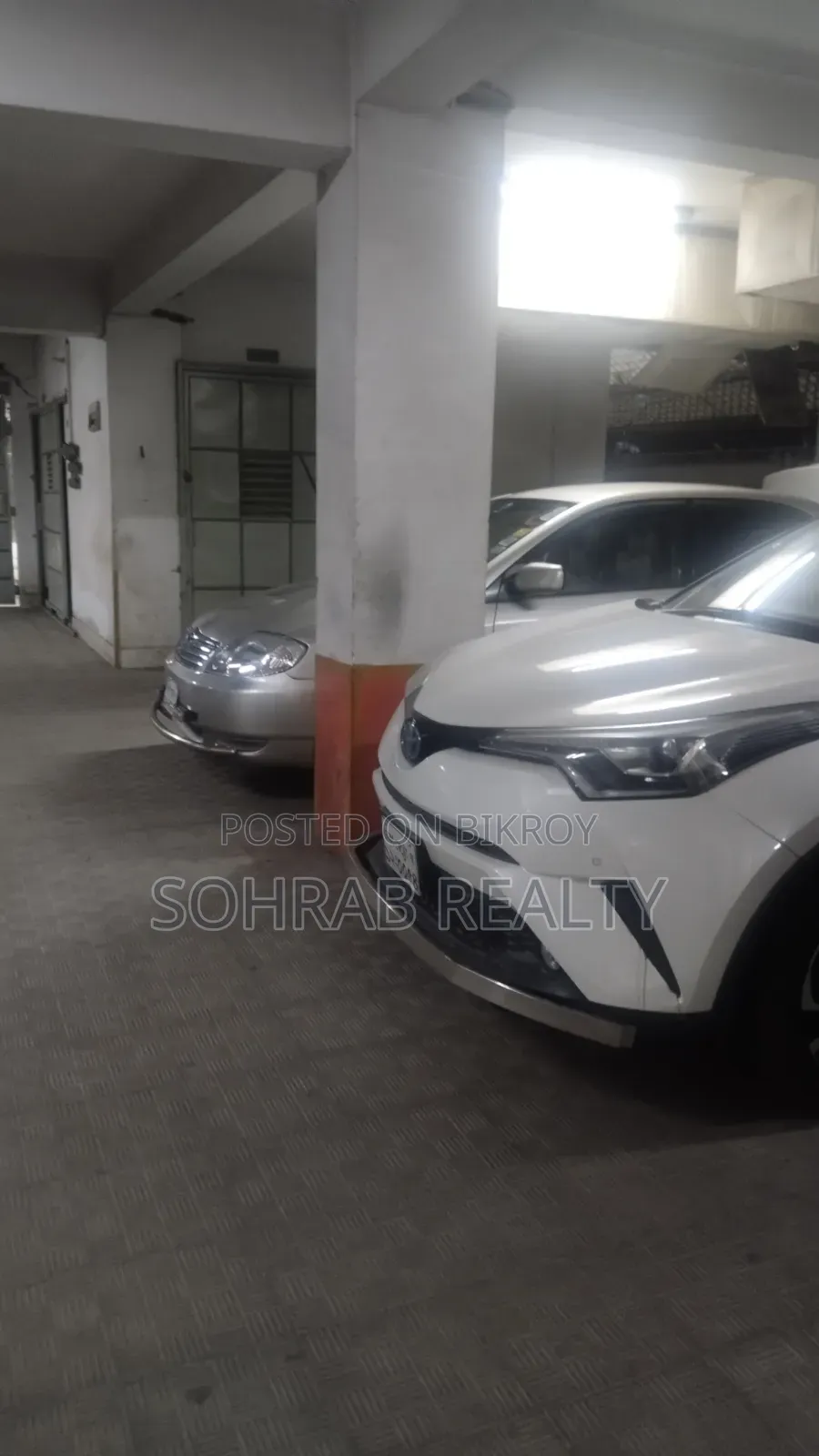 4bdrm Apartment in Sohrab Realty, Uttara for Sale