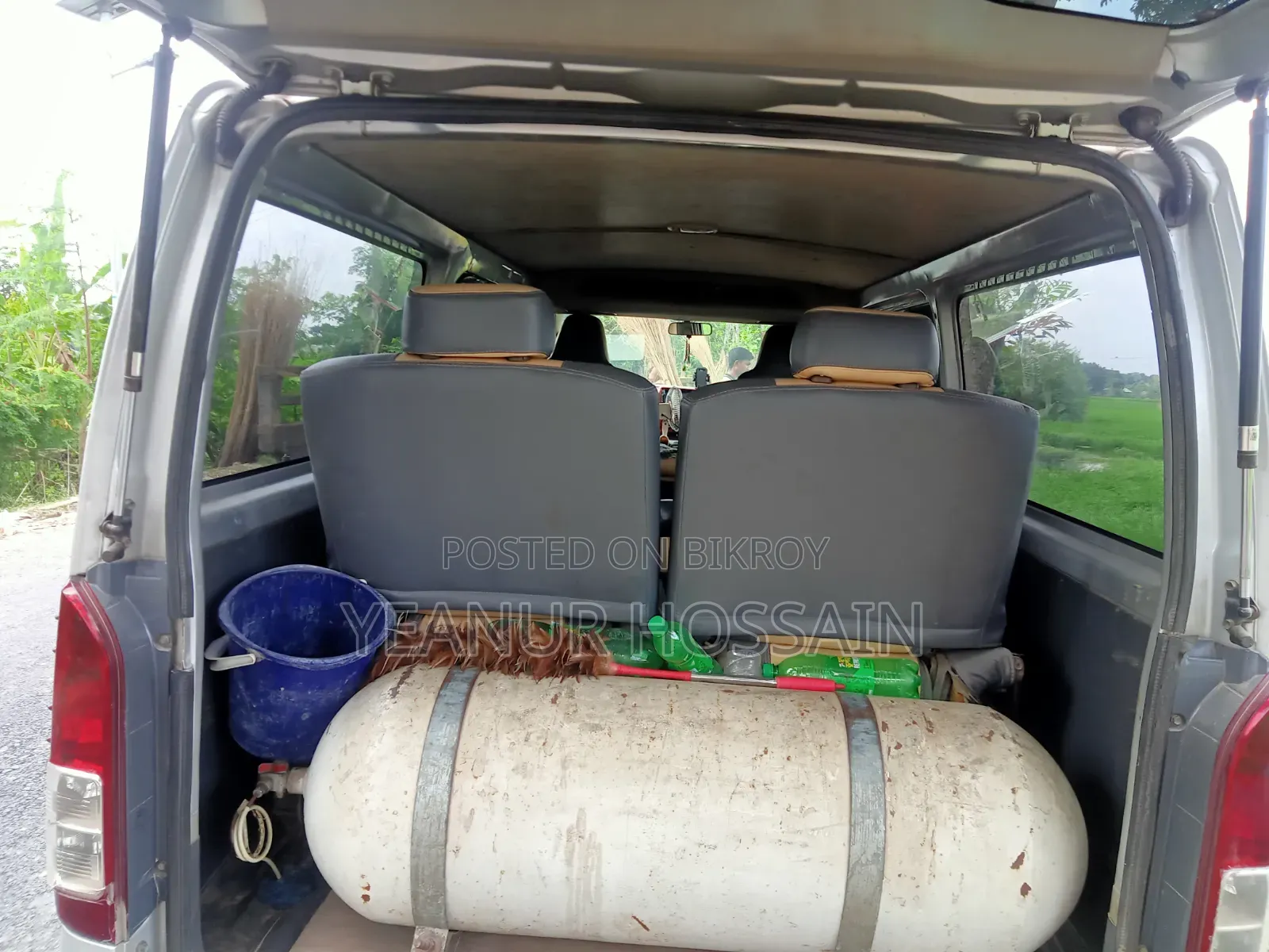 Toyota HiAce 2005 Silver