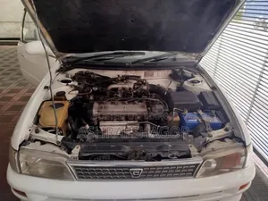 Toyota Corolla Sedan 1992 White