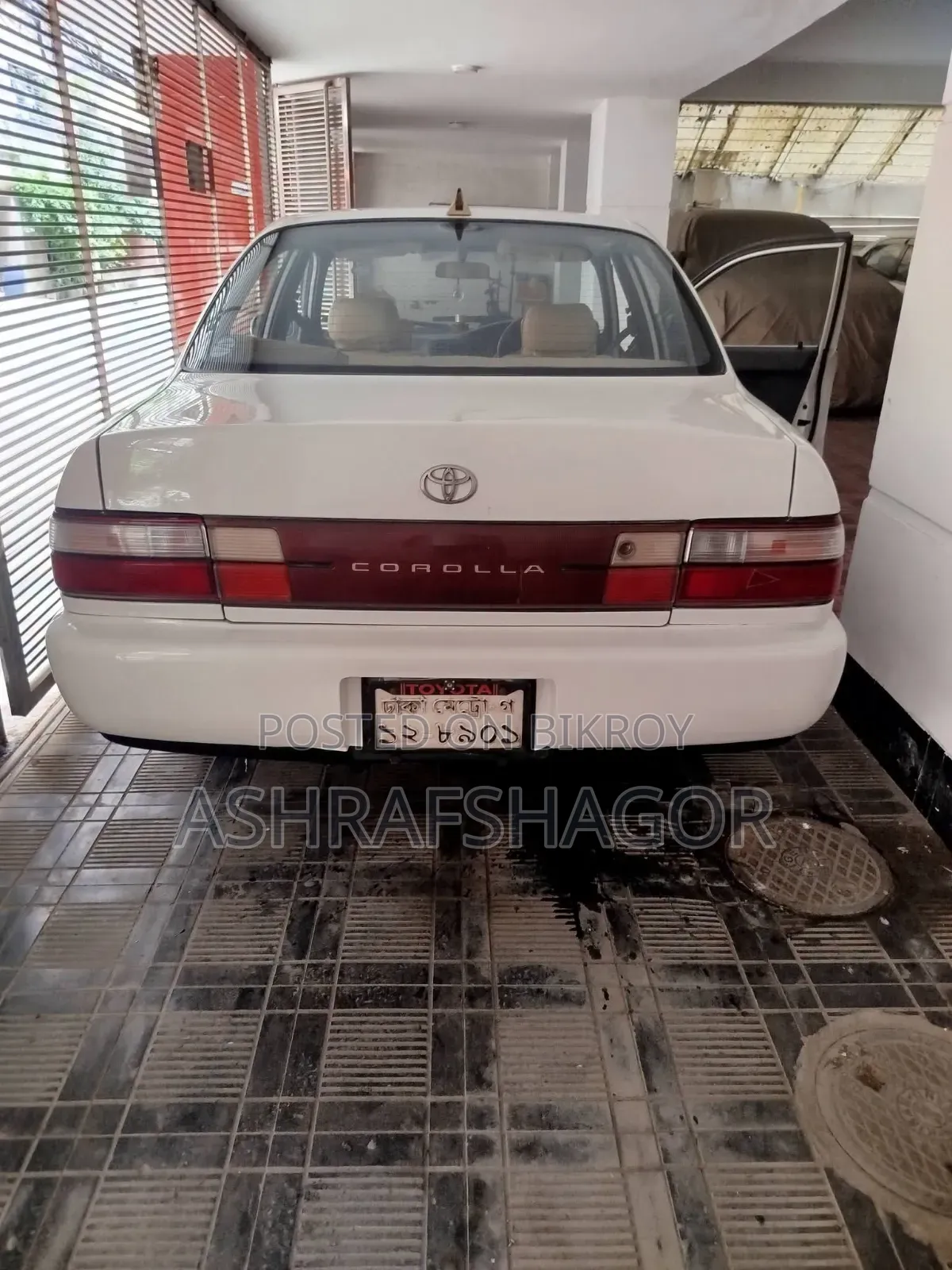Toyota Corolla Sedan 1992 White