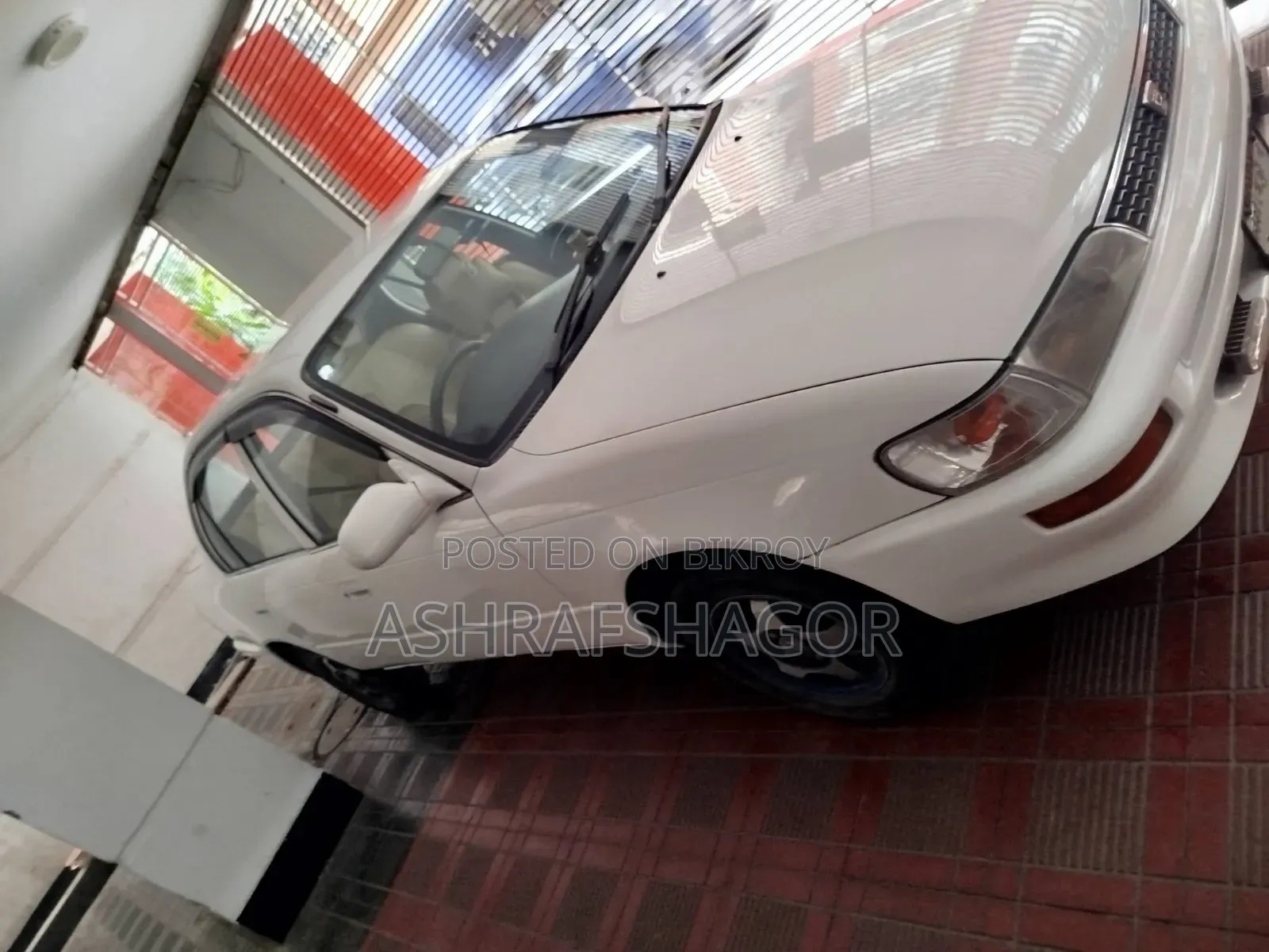 Toyota Corolla Sedan 1992 White