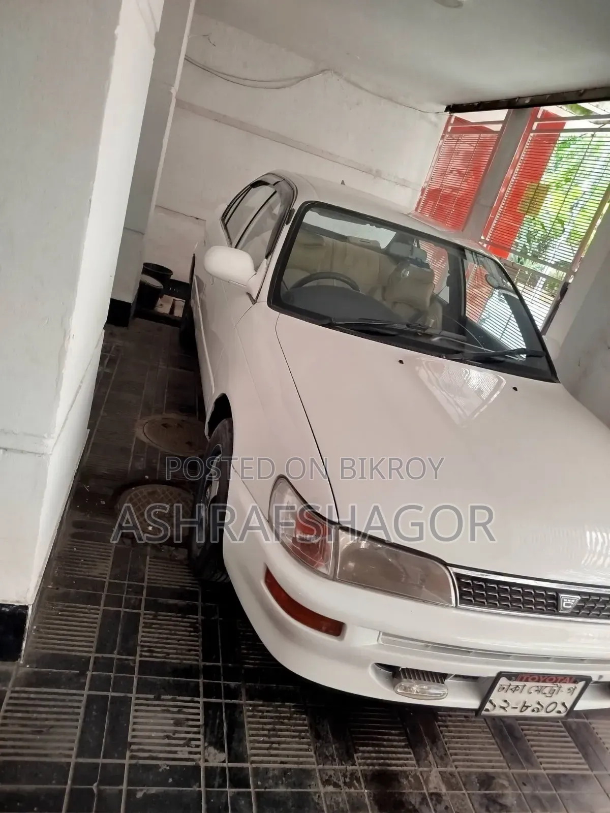 Toyota Corolla Sedan 1992 White