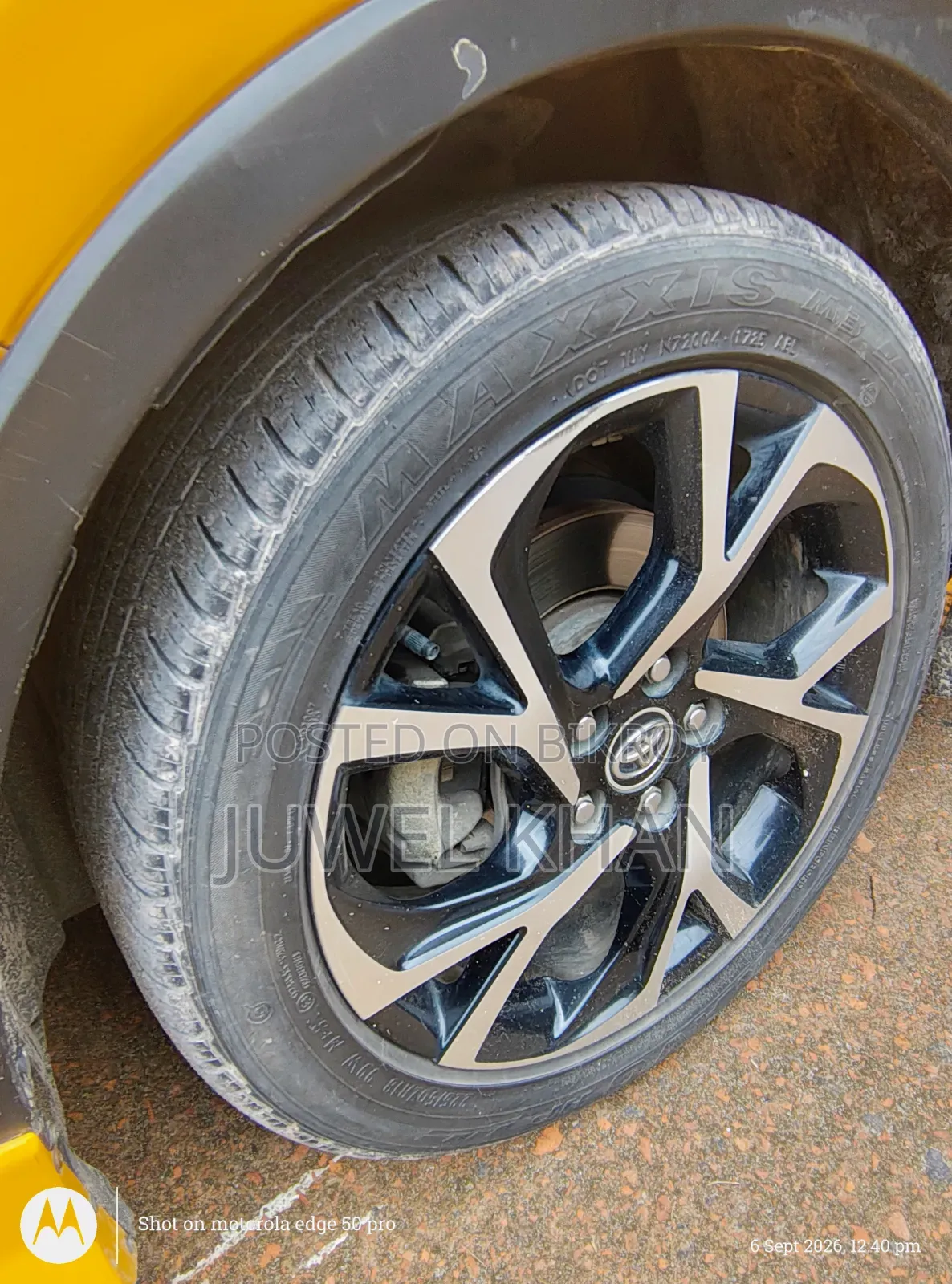 Toyota C-Hr LE FWD 2019 Yellow