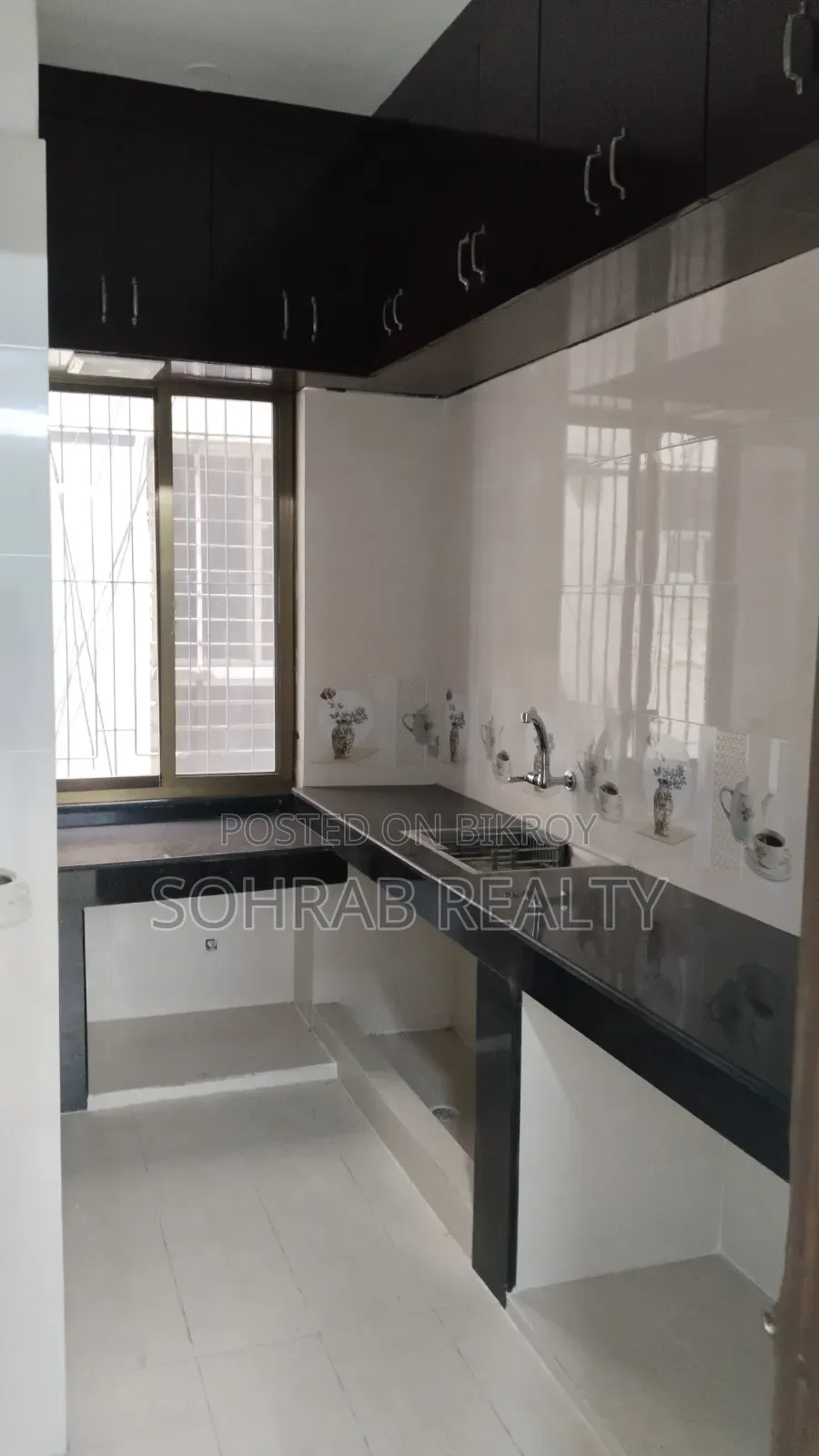 3bdrm Apartment in Sohrab Realty, Uttara for Sale
