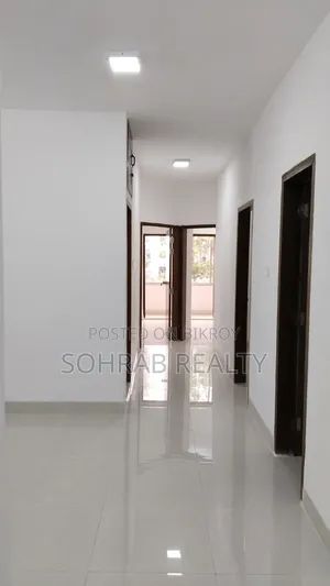 3bdrm Apartment in Sohrab Realty, Uttara for Sale