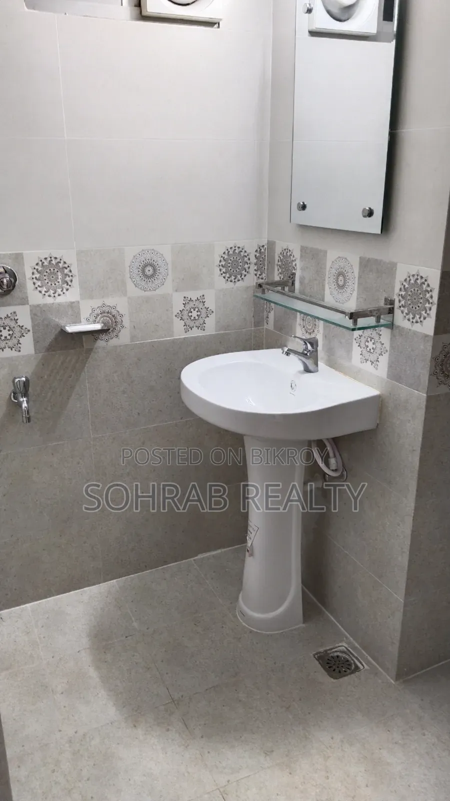 3bdrm Apartment in Sohrab Realty, Uttara for Sale