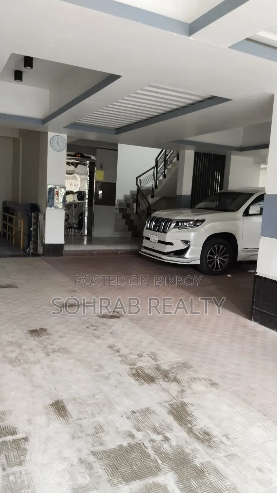 4bdrm Apartment in Sohrab Realty, Uttara for Sale
