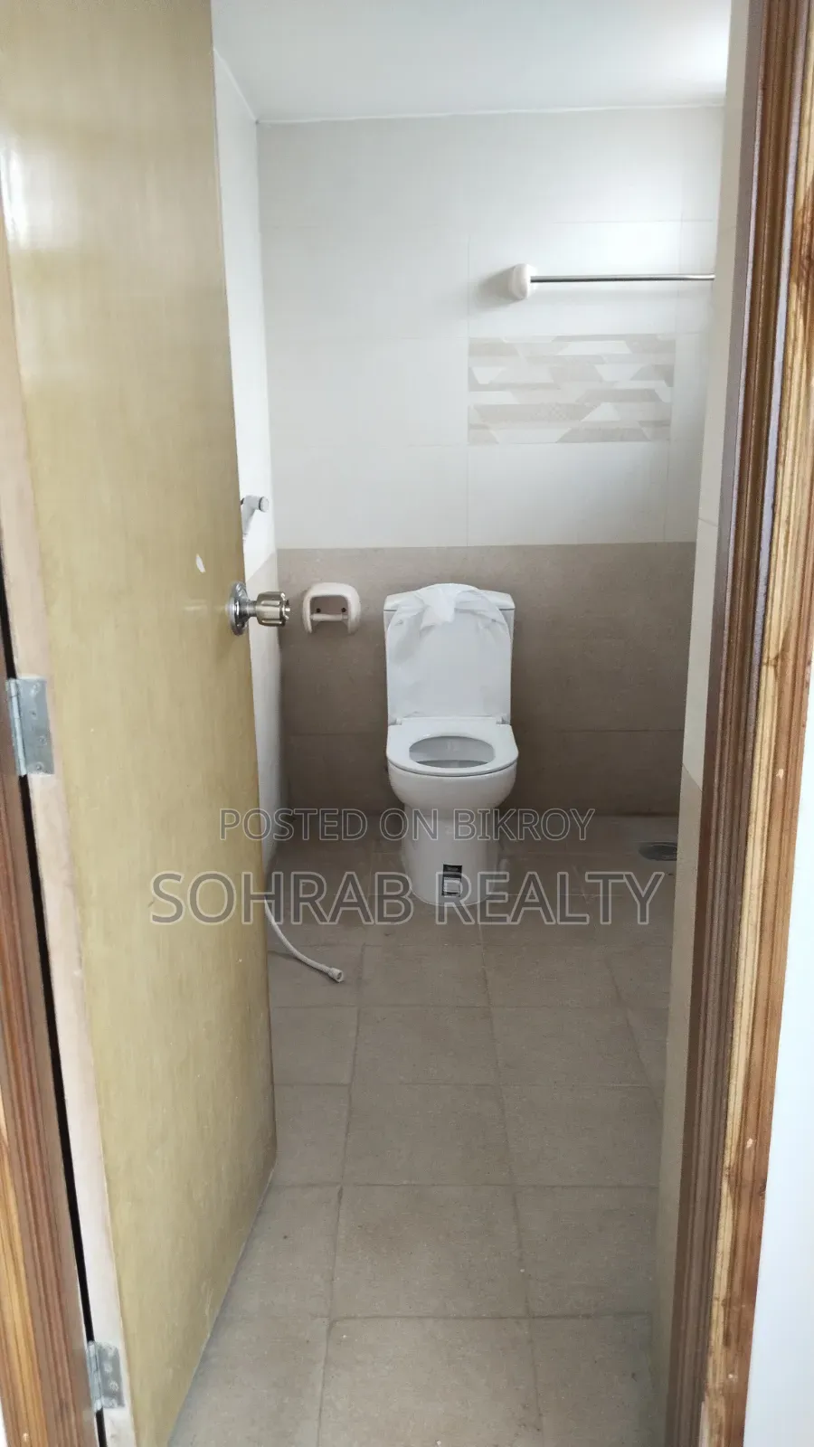 4bdrm Apartment in Sohrab Realty, Uttara for Sale