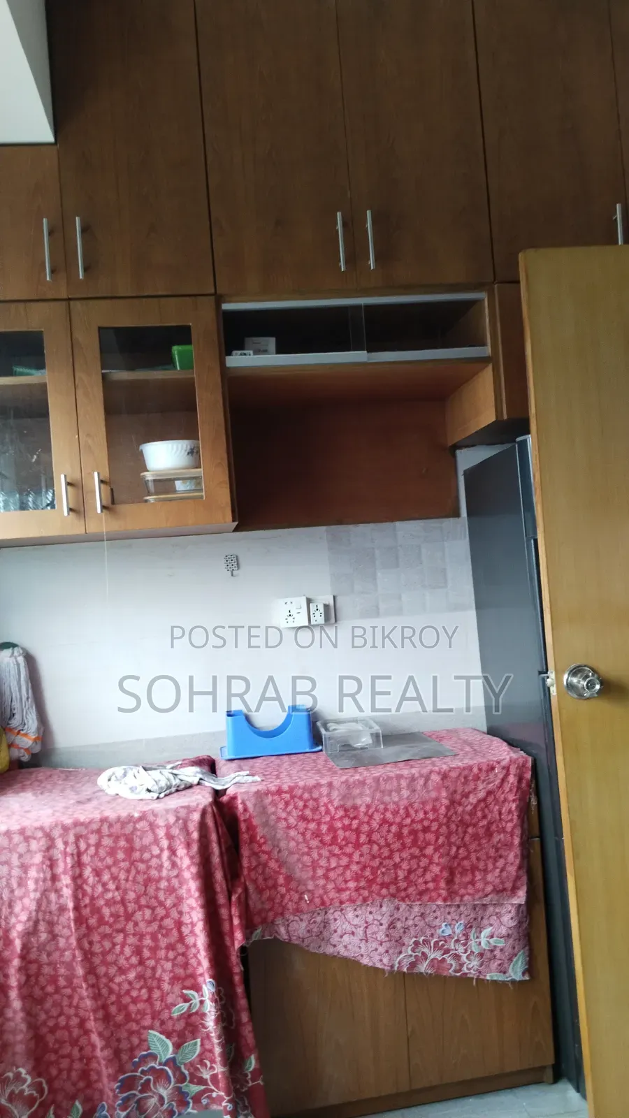 4bdrm Apartment in Sohrab Realty, Uttara for Sale