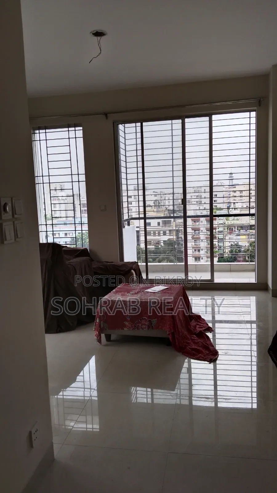4bdrm Apartment in Sohrab Realty, Uttara for Sale