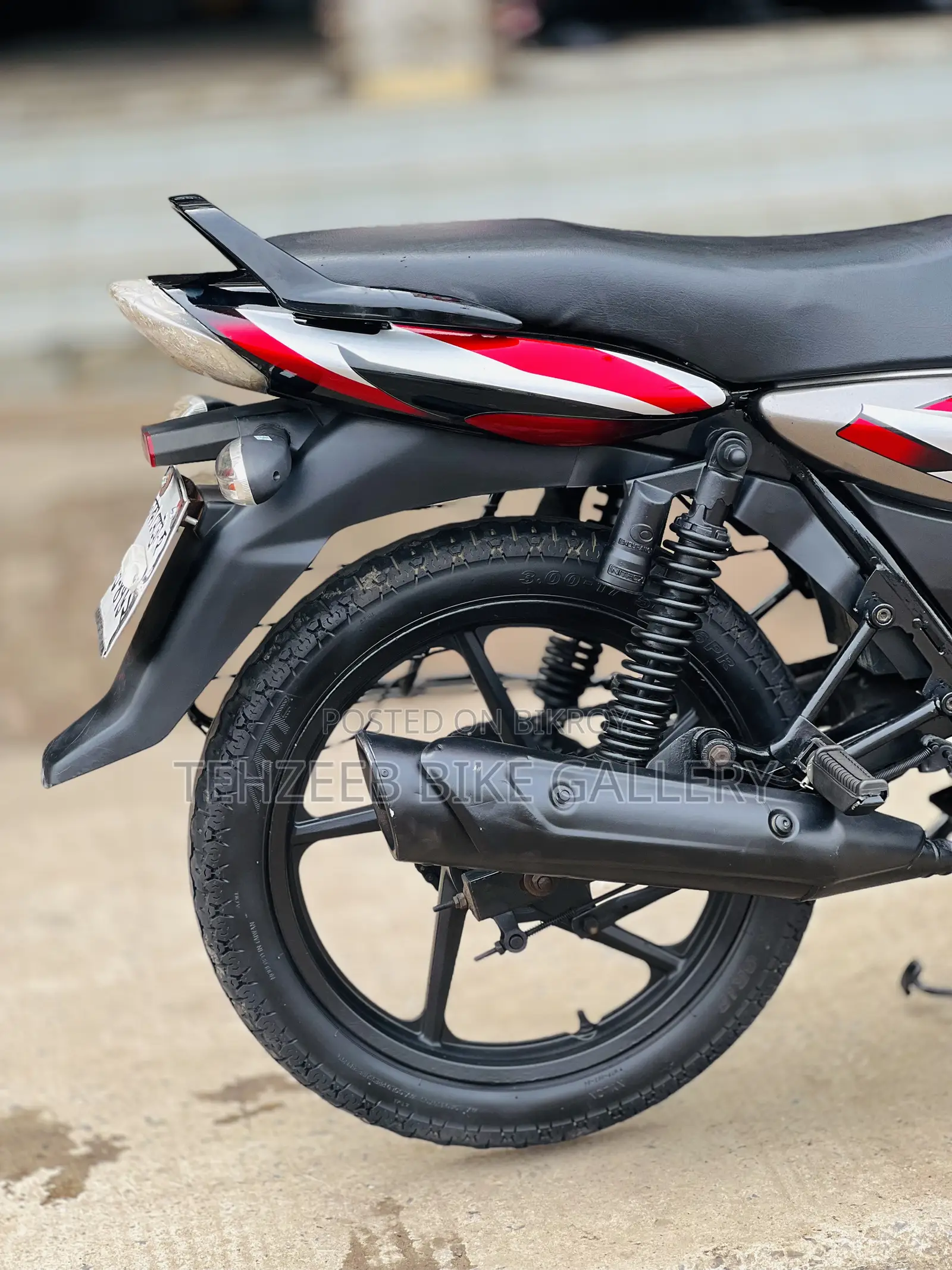 Bajaj Discover 100 2018 Black