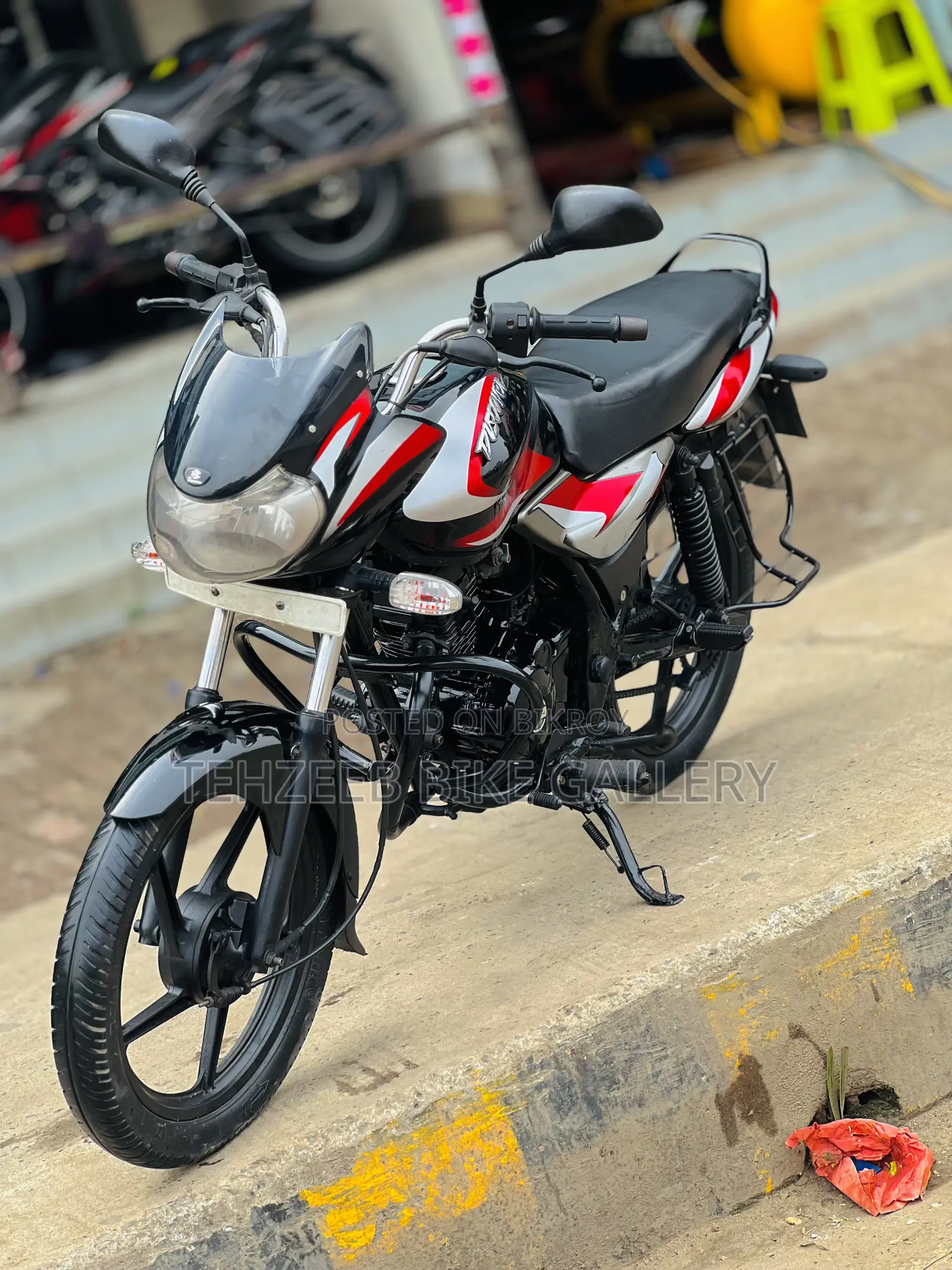Bajaj Discover 100 2018 Black