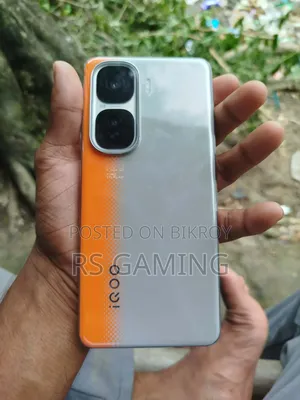Vivo iQOO 256 GB Orange