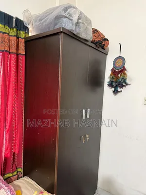 দুই পল্লার আলমারি