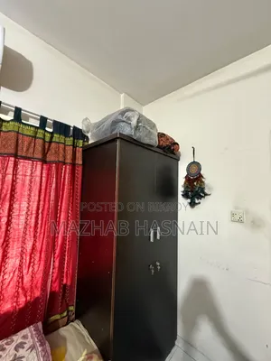 দুই পল্লার আলমারি