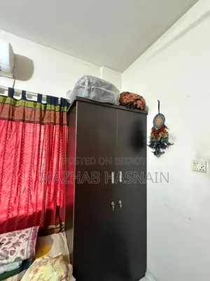 দুই পল্লার আলমারি