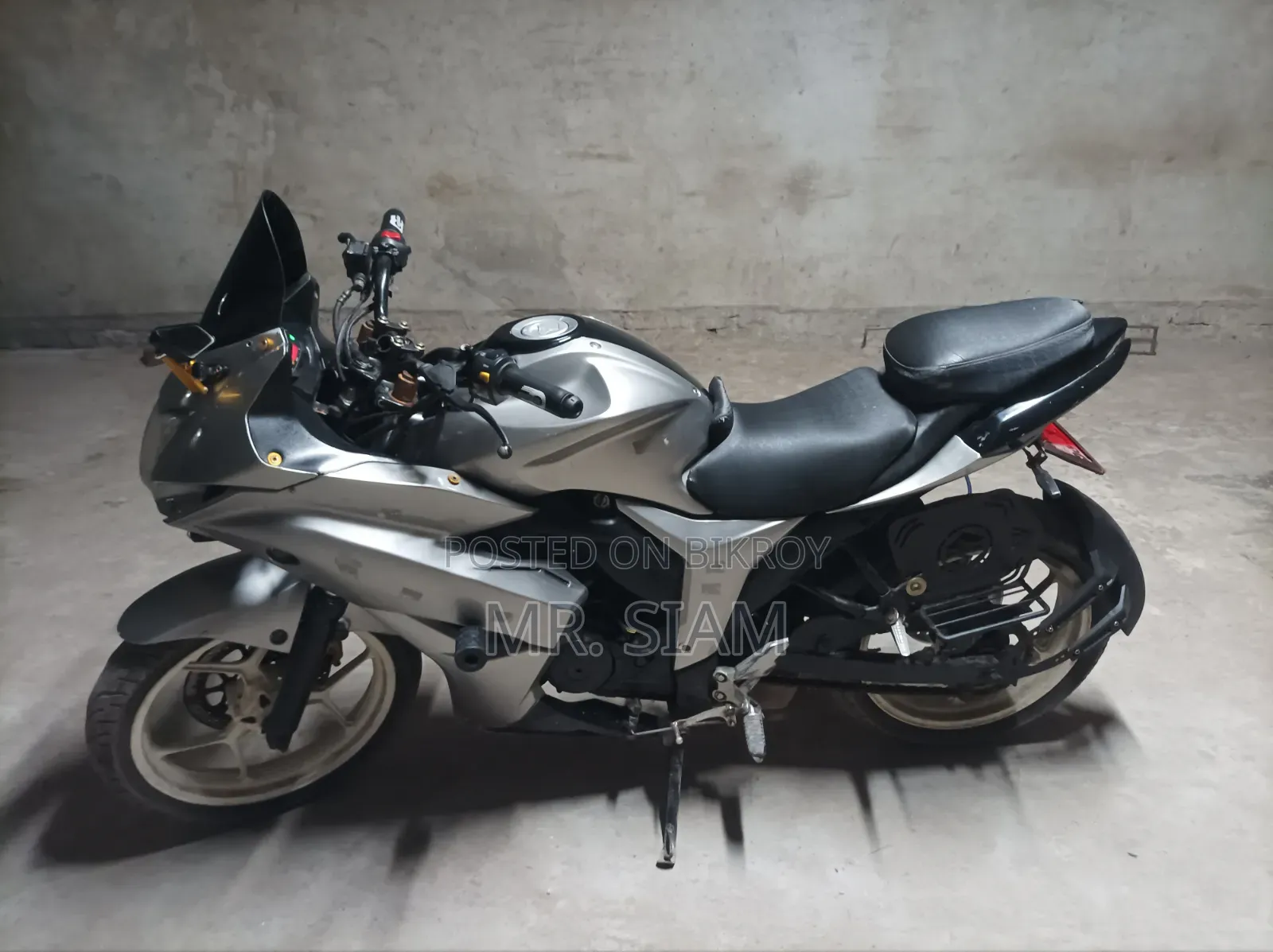 Suzuki Gixxer SF 2018 Silver