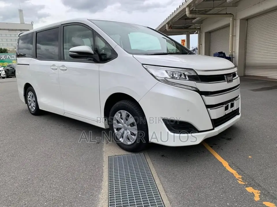 Toyota Noah 2.0 FWD (8 Seater) 2021 Pearl