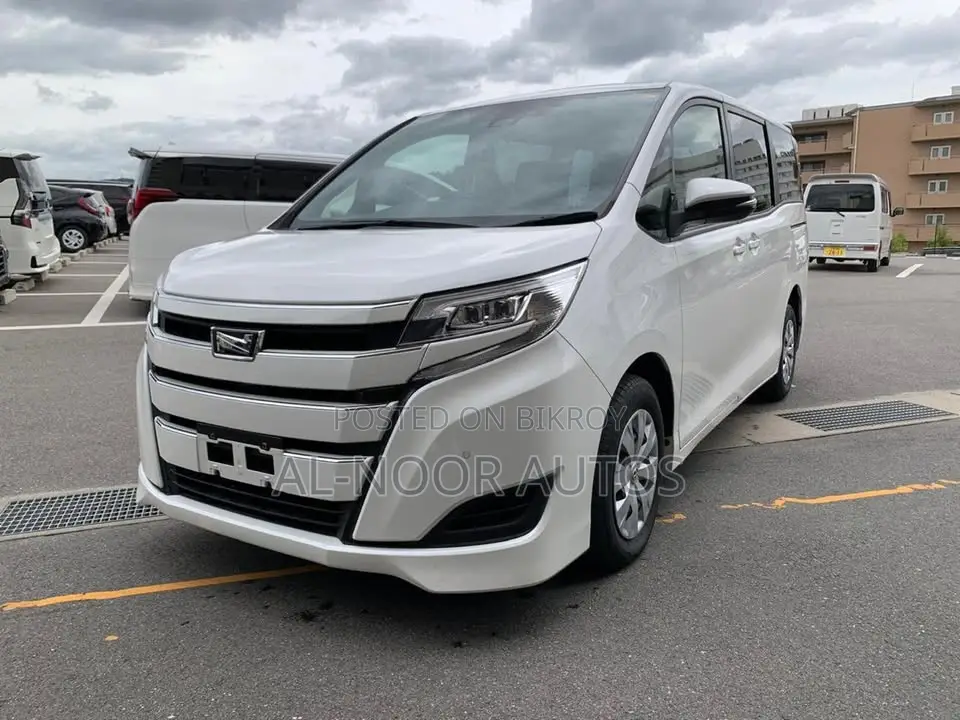 Toyota Noah 2.0 FWD (8 Seater) 2021 Pearl