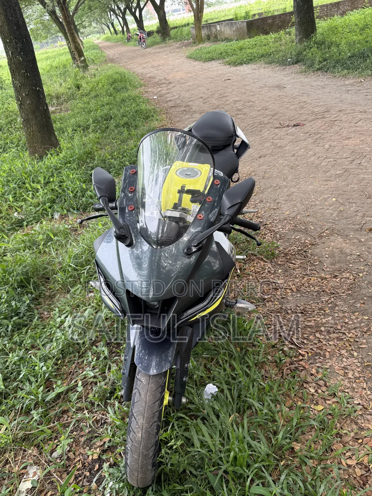 Yamaha R15M 2023 Gray