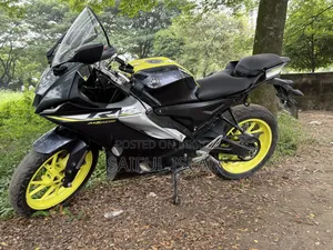 Yamaha R15M 2023 Gray