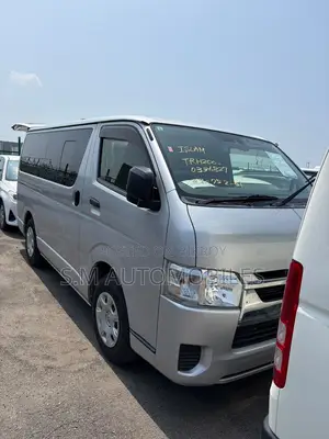 Toyota HiAce 2021 Silver