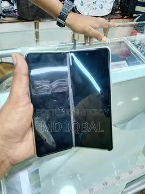 Samsung Z 16 GB Gray