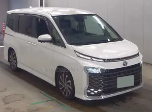 Toyota Voxy 2023 Pearl