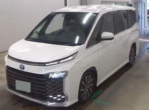 Toyota Voxy 2023 Pearl