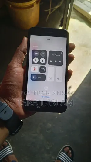 Apple iPhone 8 Plus 64 GB Black